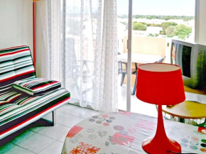 Гостиница Appartement d'une chambre a Saint Cyprien a 600 m de la plage avec vue sur la mer et balcon amenage  Сен-Сиприен